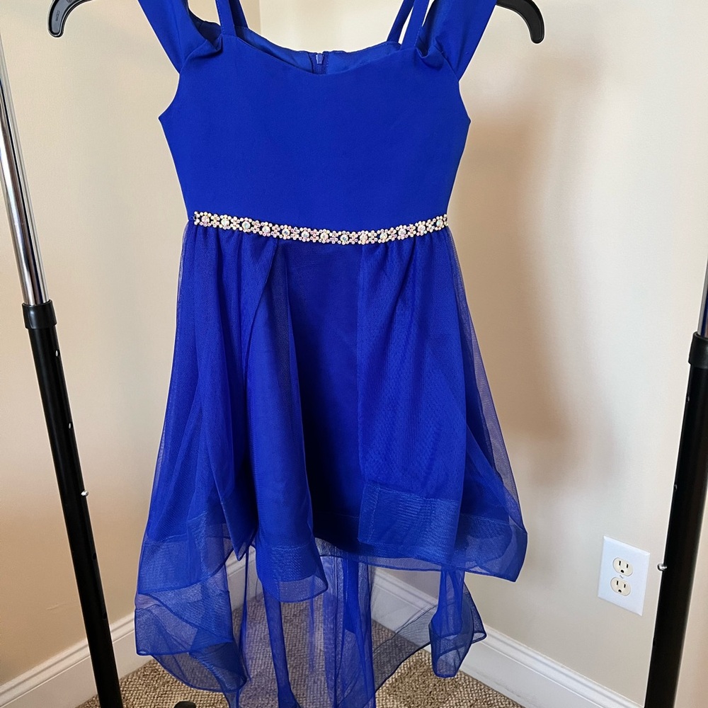 Elegant Blue Dress with Floral Waistband